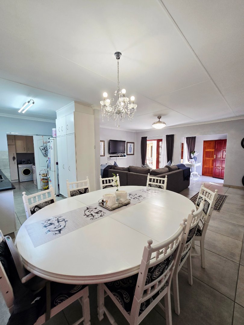 3 Bedroom Property for Sale in Flamwood North West